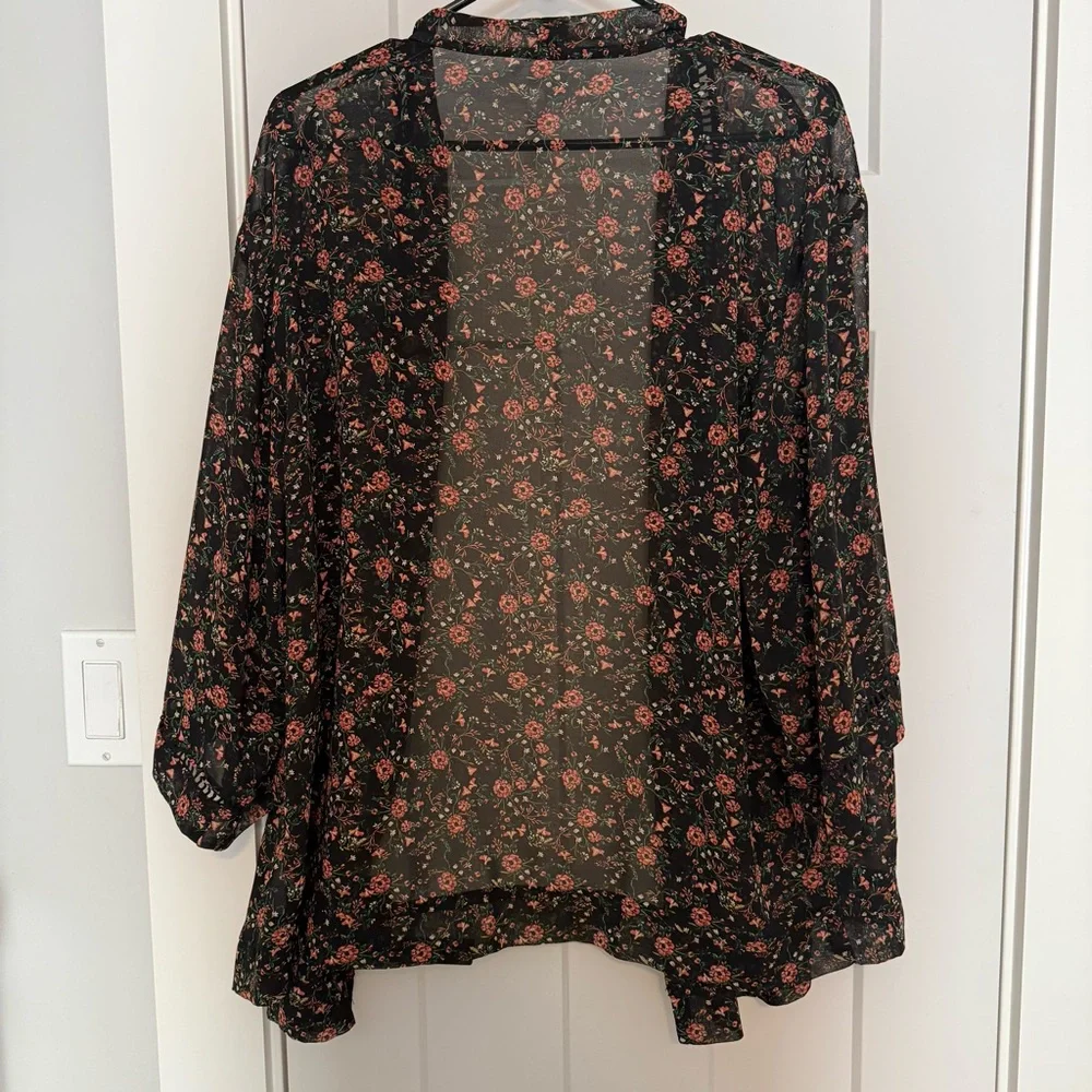 Floral Sheer Kimono Cardigan size M/L - Picture 5 of 5